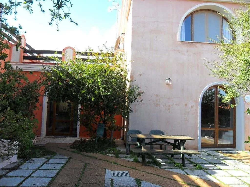 Hotel Sant'Efisio Lotzorai 3*,